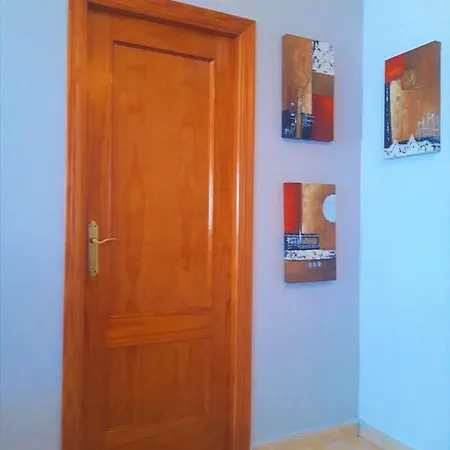 아파트 Flat -10 From Beach -2 Bedroom-balcony