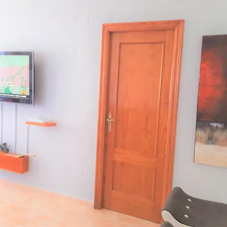 Flat -10 From Beach -2 Bedroom-balcony 아파트 *